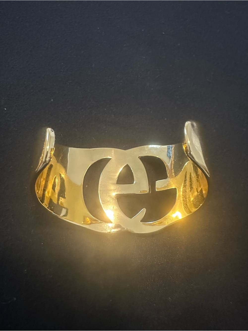GG Polished Gold Interlocking G Cuff Bracelet - Picture 3 of 8
